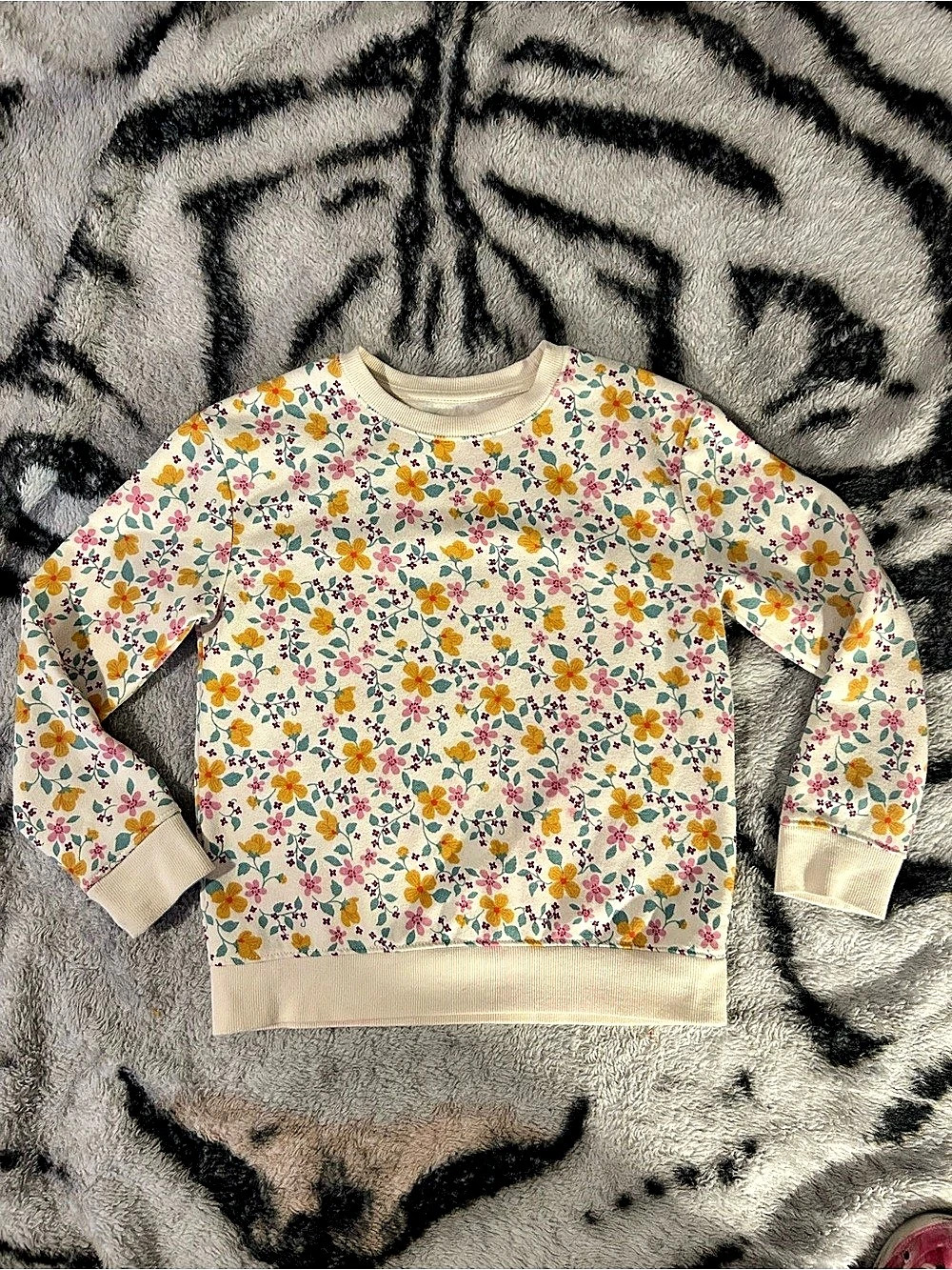 Cat & Jack Girls Floral Crewneck Fleece Pullover Sweatshirt Floral Crewneck
